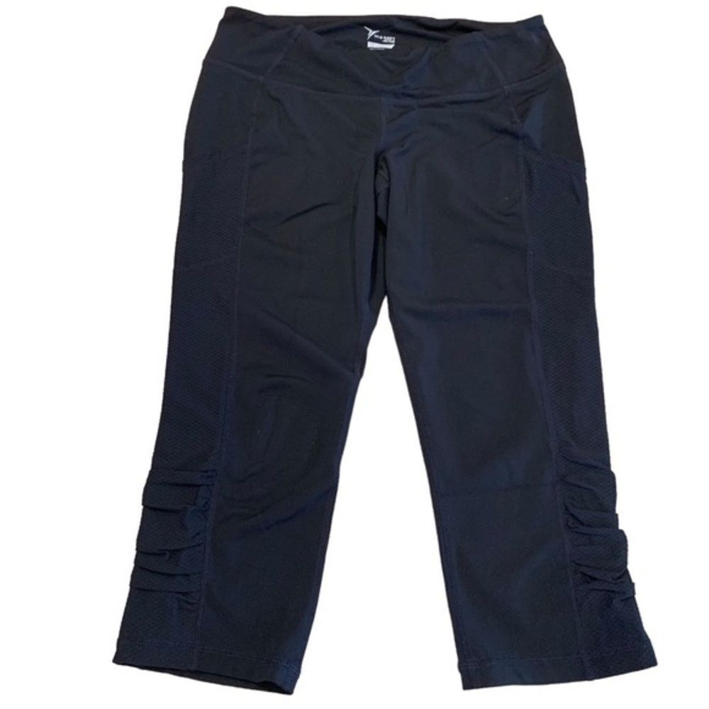 Old Navy Active Black Capris L
